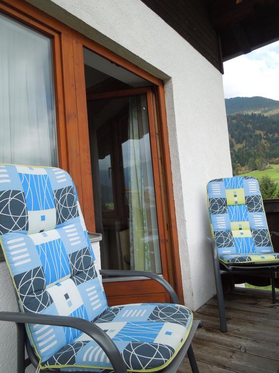 Haus Bergkranz Acomodação com café da manhã Lermoos Quarto foto